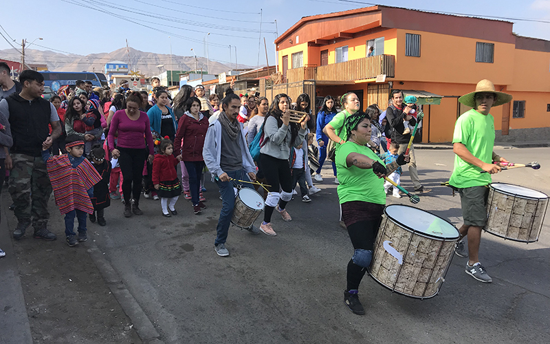 Párvulos se toman las calles para celebrar a los pueblos originarios