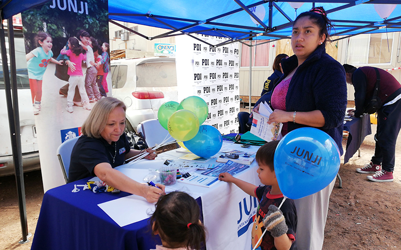 JUNJI Participa en Feria de Servicios Públicos en Iquique