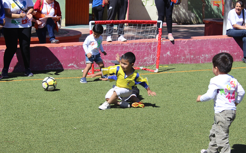 Niños y niñas participaron de entretenido encuentro de futbolito interjardines