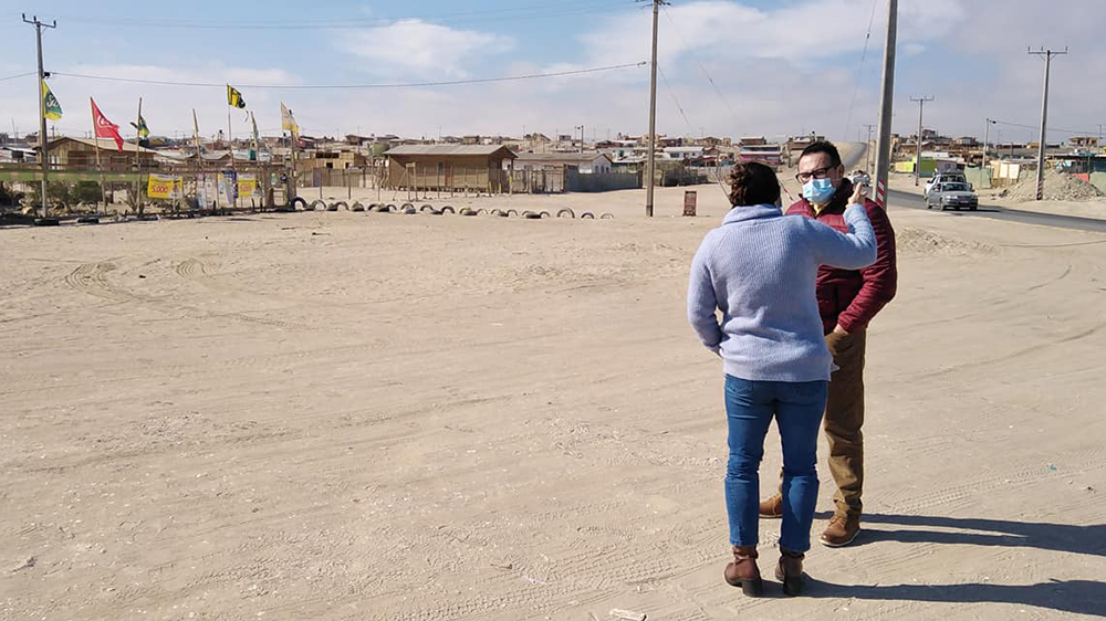 Autoridades de Atacama visitan terrenos en Nueva Caldera para proyecto de jardín