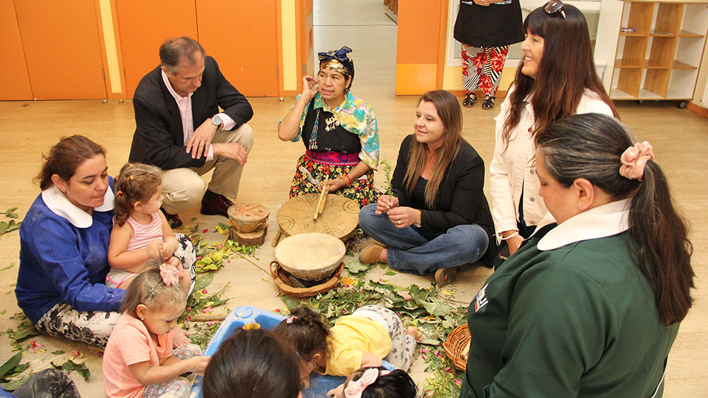 Vicepresidenta Ejecutiva de la Junji visita jardines con sello intercultural en La Araucanía