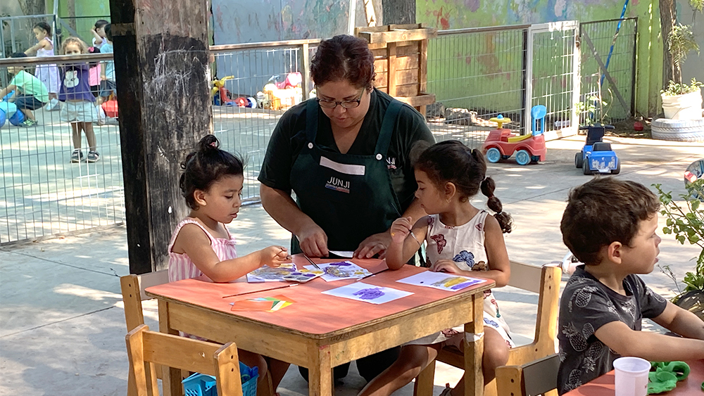 Con más de 600 niñas y niños finalizan los programas de verano en la región Metropolitana